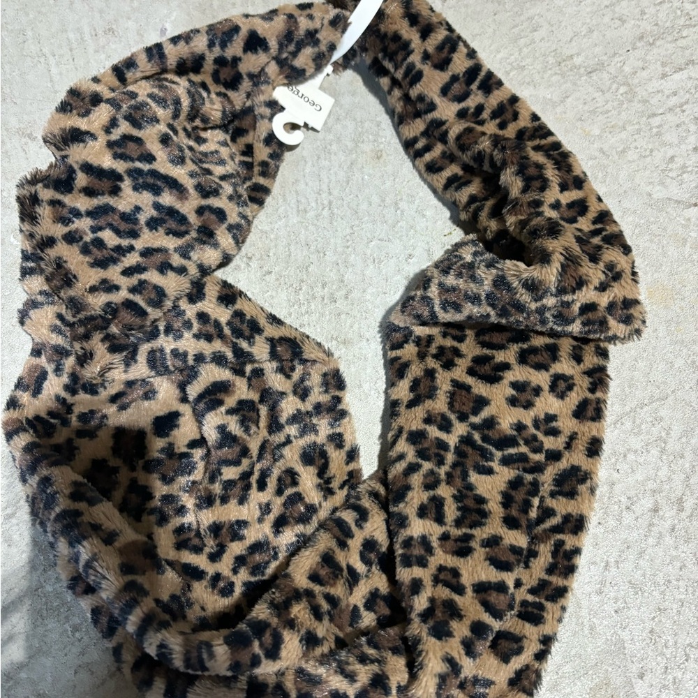 NWT. Super soft eternity scarf.